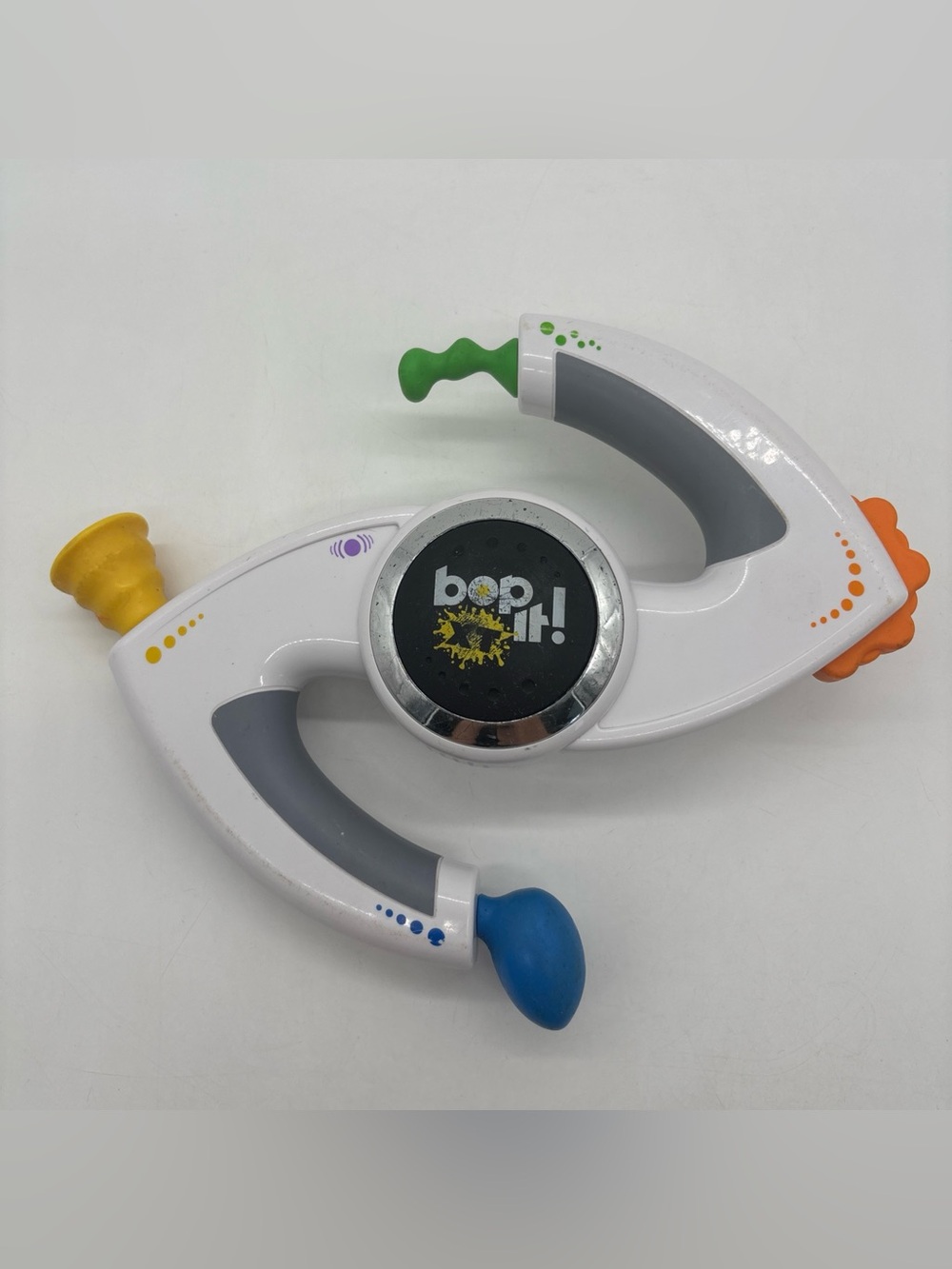 Bop It XT Extreme Handheld Electronic Hasbro 2010 Game - White - Tested & Works
